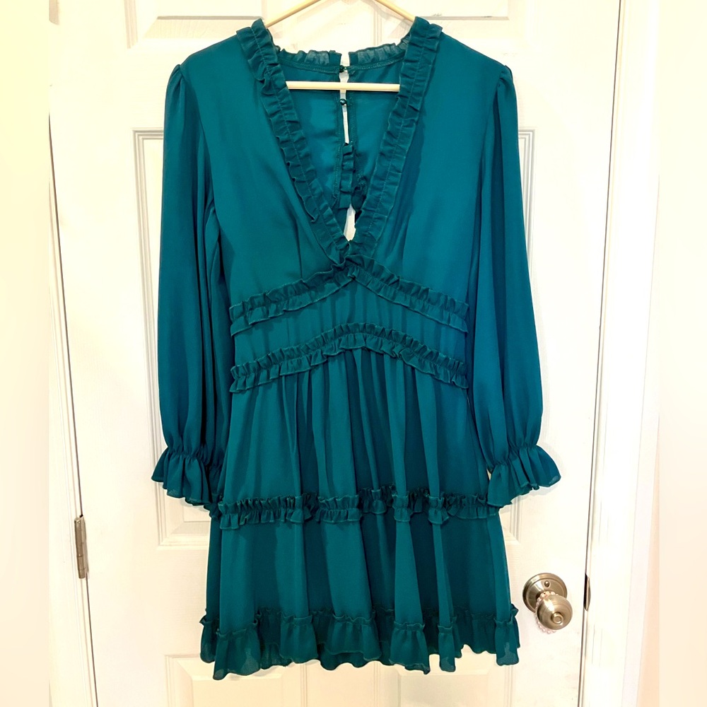 EUC Boho Teal long sleeve dress with back cutout size small
